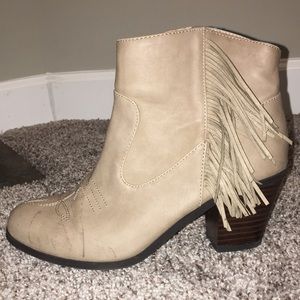 Sam & Libby Gray Boots Size 8